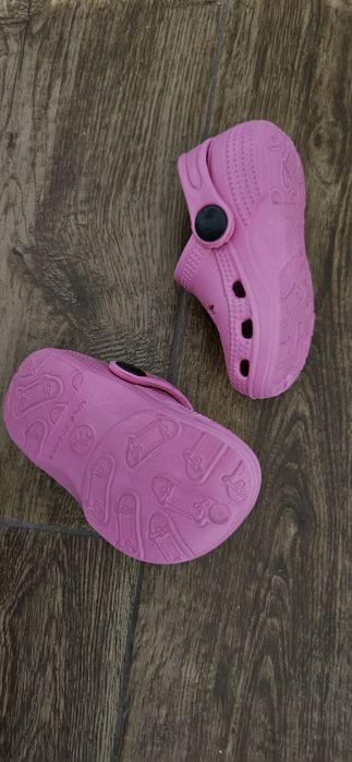 Black FRIDAY / Бебешки кроксове за баня 20-21