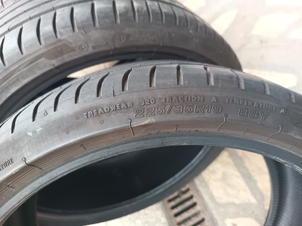 225/35/19- Bridgestone