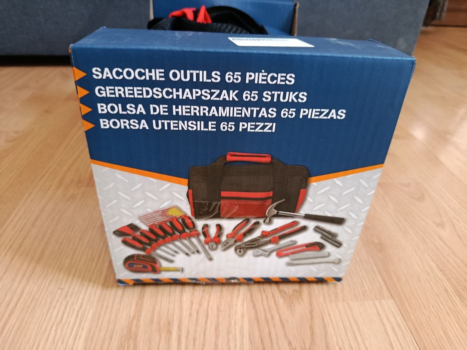 Geanta scule 65 piese