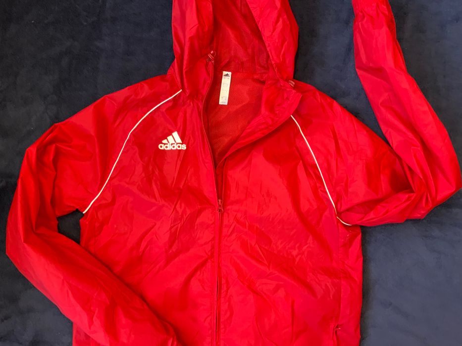 Adidas-оригинално  яке 40 s