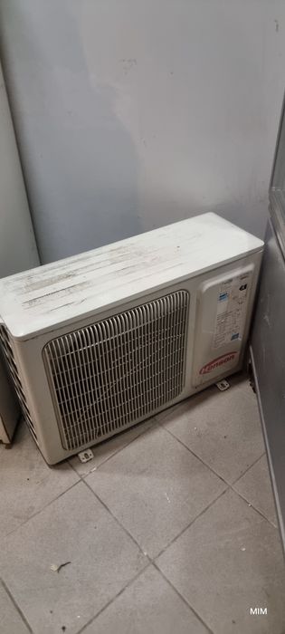 Vitrina frigorifica inox pentru flori