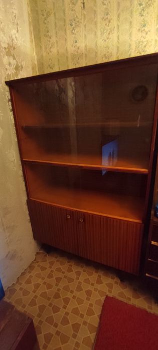 Продам Книжный шкаф