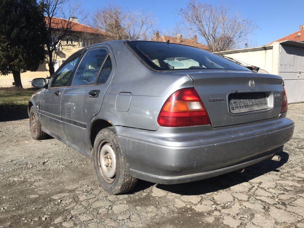 Honda Civic 1.6 16v На Части