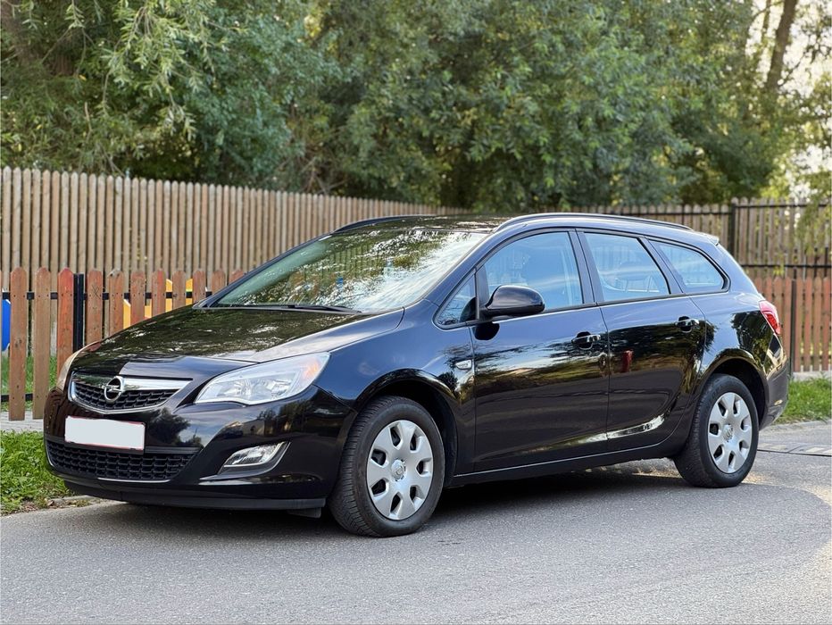 Opel Astra J Caravan - 1.4 benzina 2011 Euro5