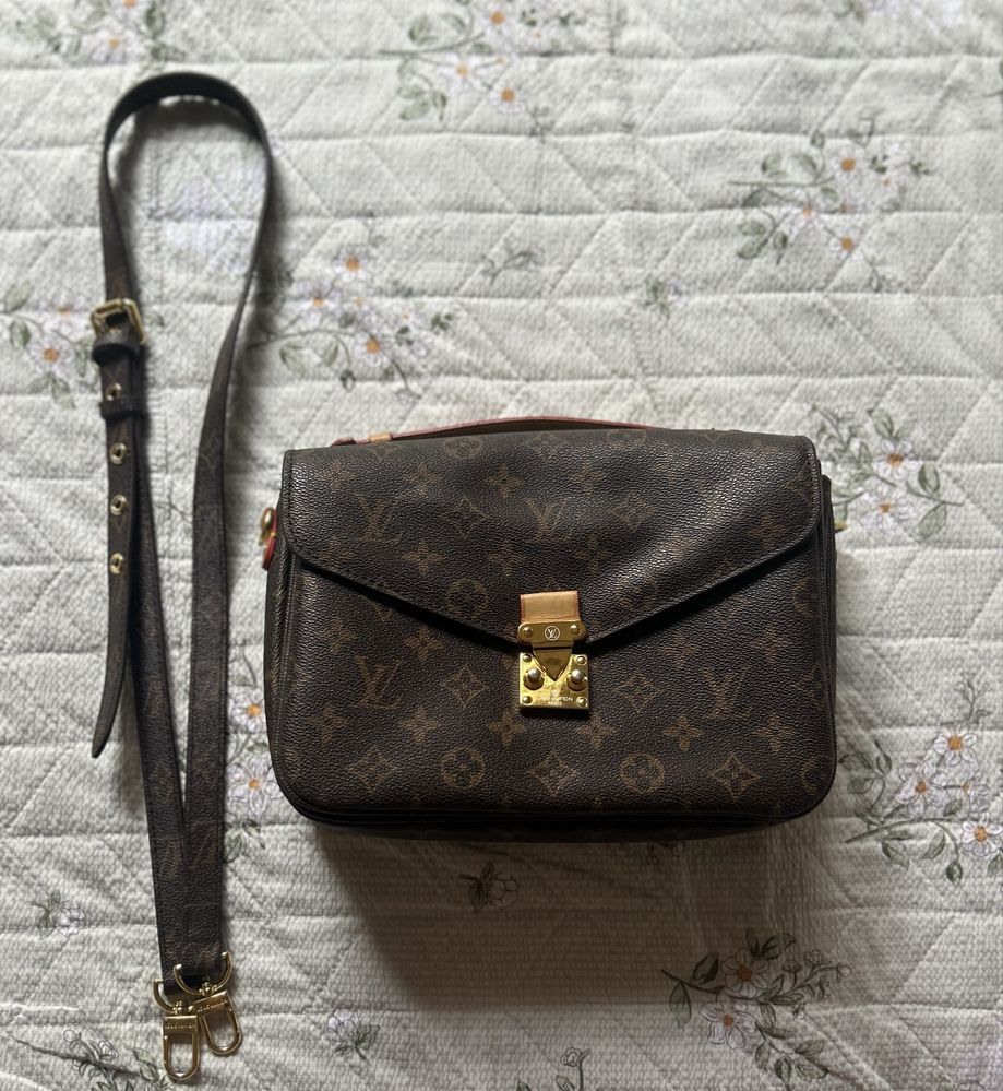 Сумка LV с ремешком