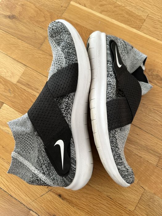 NIKE free run motion FLYKNIT 2017