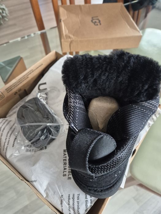 Нови маратонки UGG