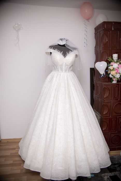 Vând rochie de mireasa