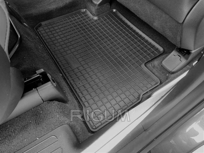 Гумени стелки или багажник HYUNDAI Santa Fe 2019-2021 и след 2021г.