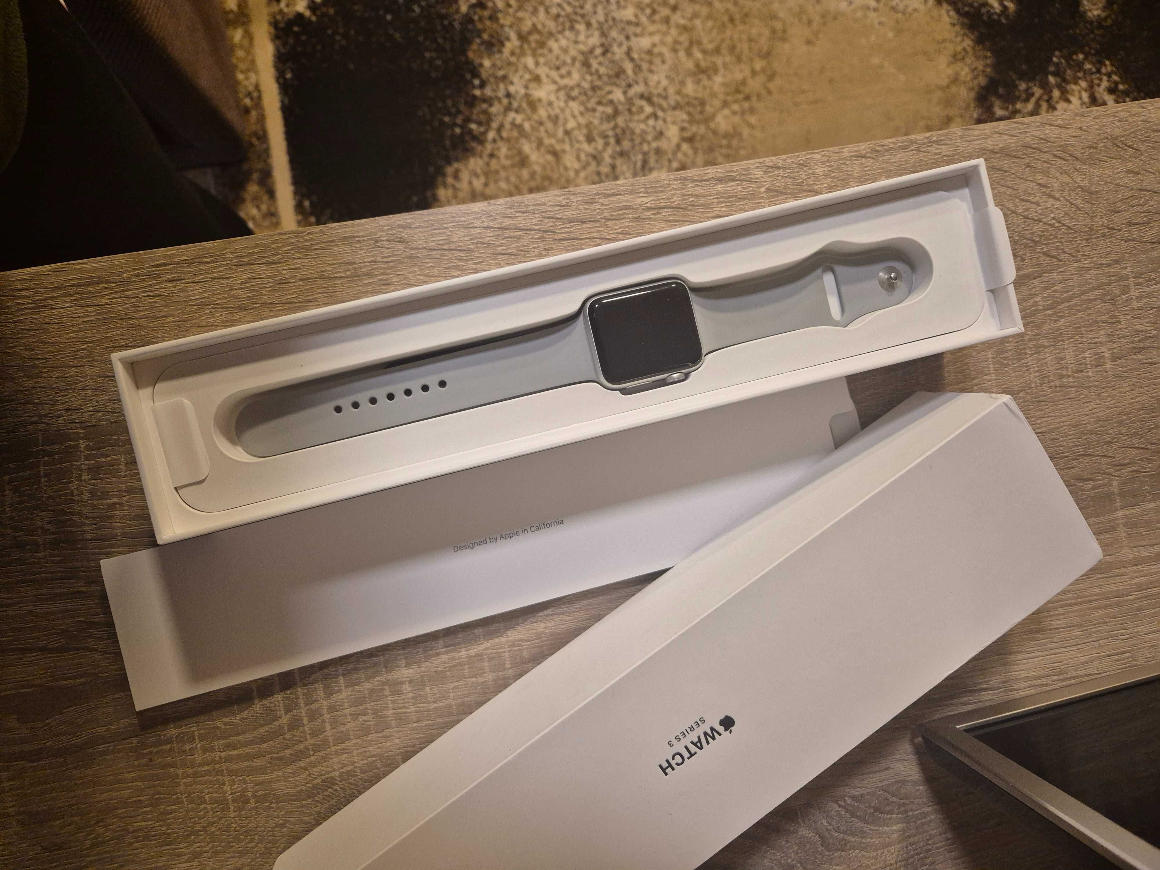 Продавам Apple watch 2 броя