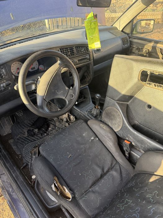 Голф 3 на части 1.9 тди 90 коня