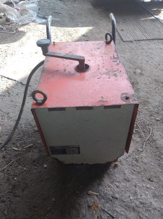 Vând aparat de sudura SI grup ARO 9/36 preț la tel.1100,.aparatul