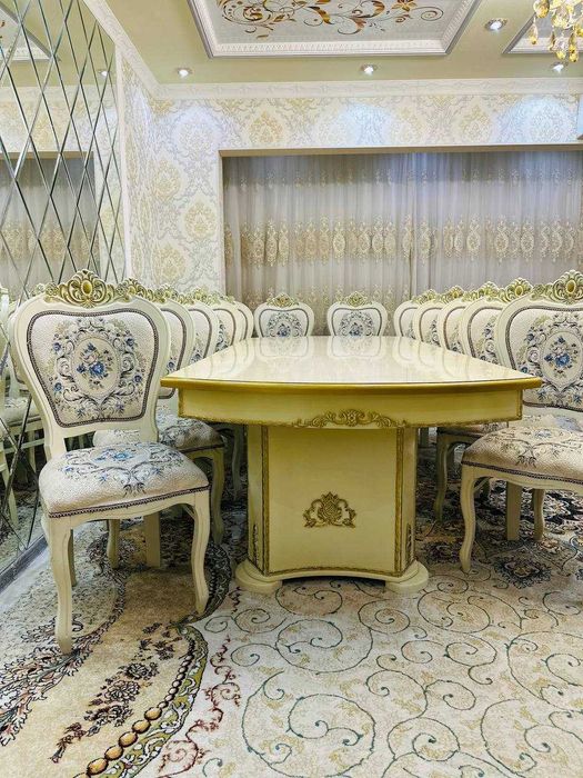 Mehmonxona uchun eng zamonaviy stol-stul.Stoli juda baquvvat va yangi