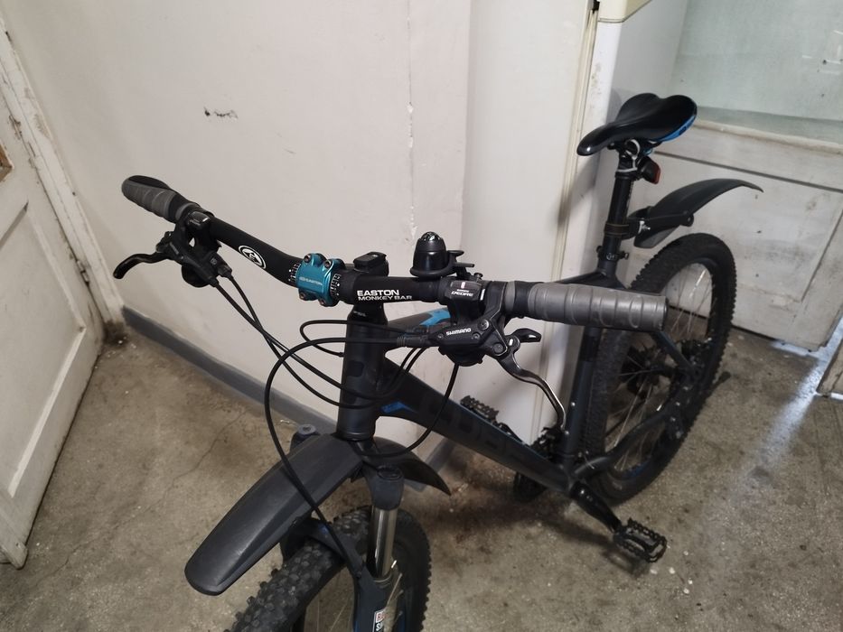 Vînd   bike Cube.