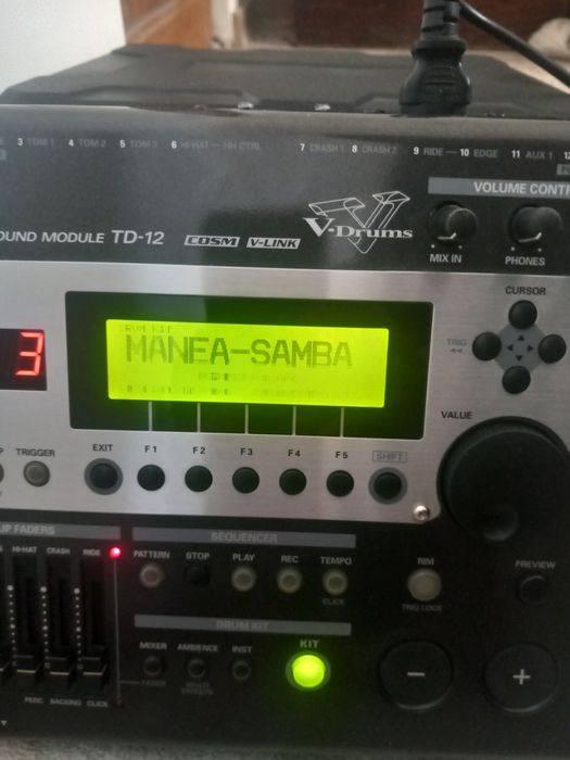 Vând schimb  procesor tobe electronice ROLAND td 12 și cinele roland