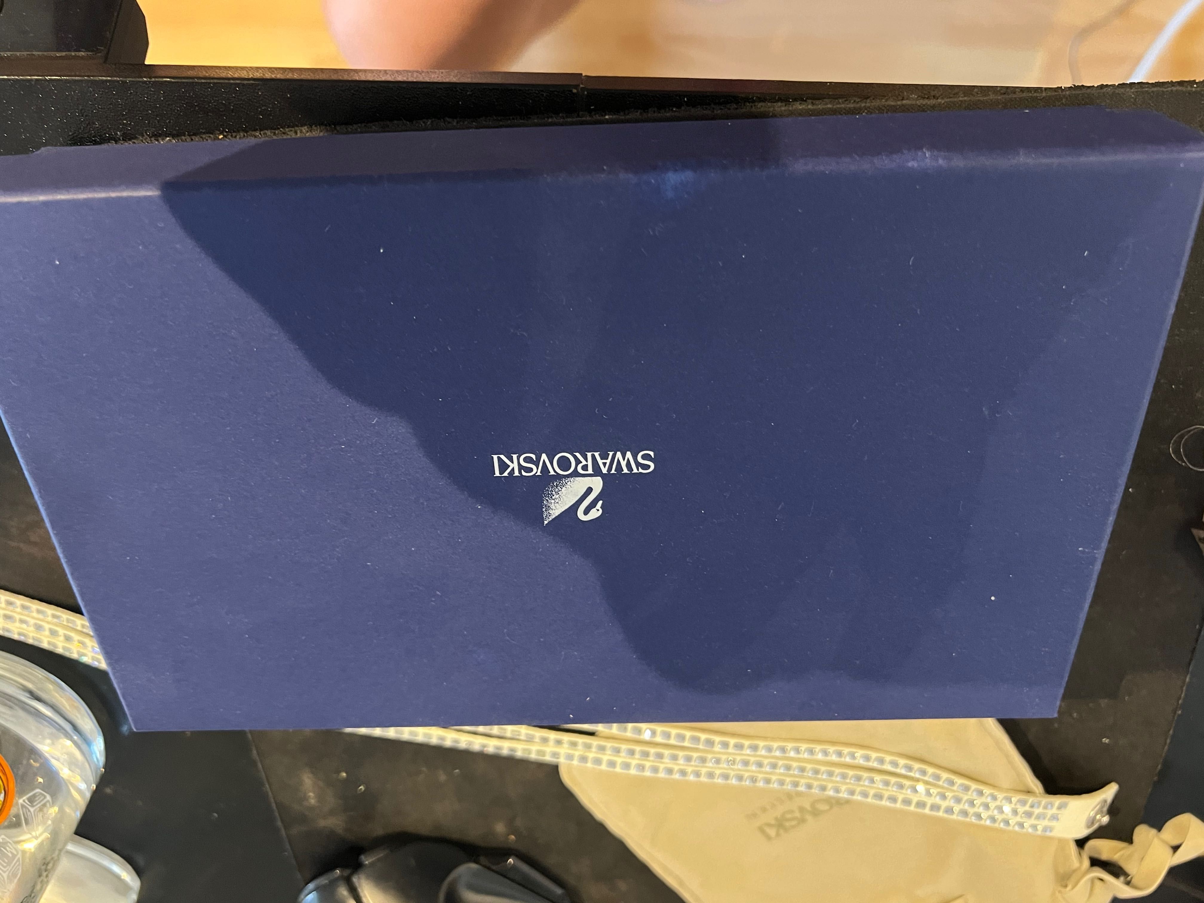Малко портмоне Swarovski