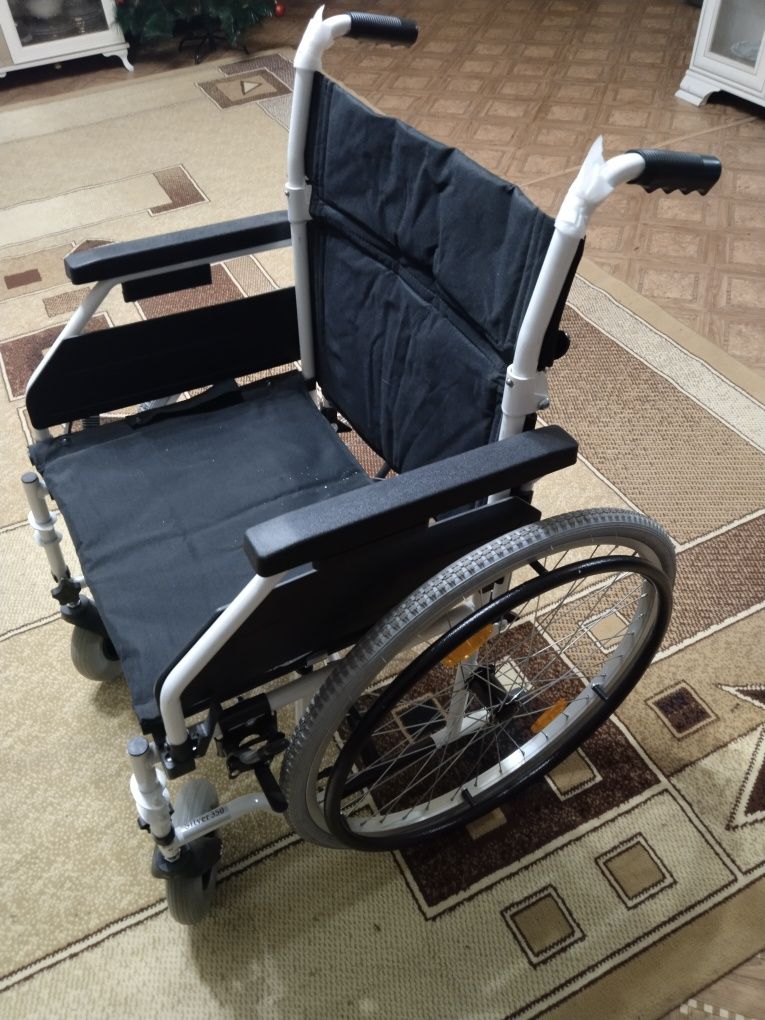 Кресло инвалидное уличное