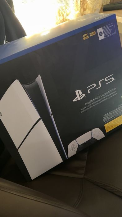 Playstation 5 digital edition 1TB с остатъчна гаранция 1 година