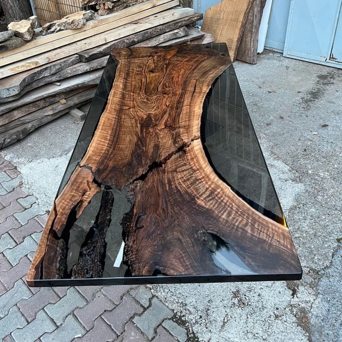 Маса от орех с епоксидна смола / луксозни маси по поръчка