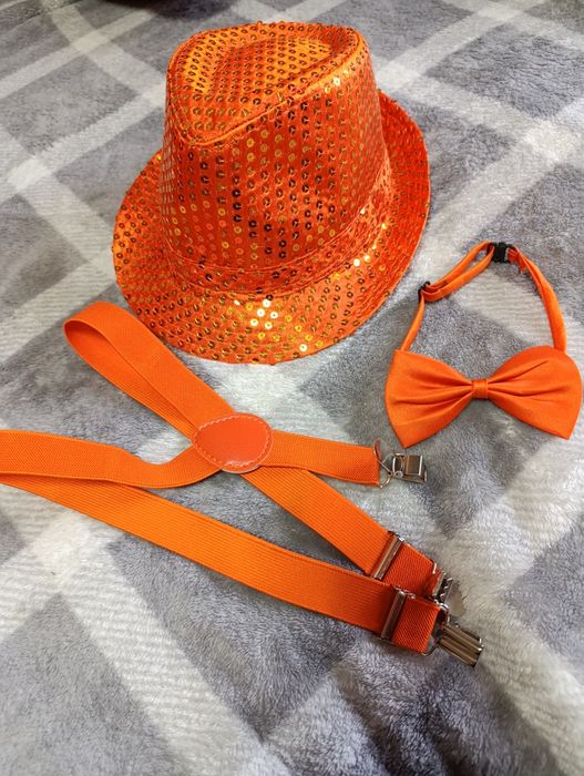 Шляпа, подтяжки, бантик