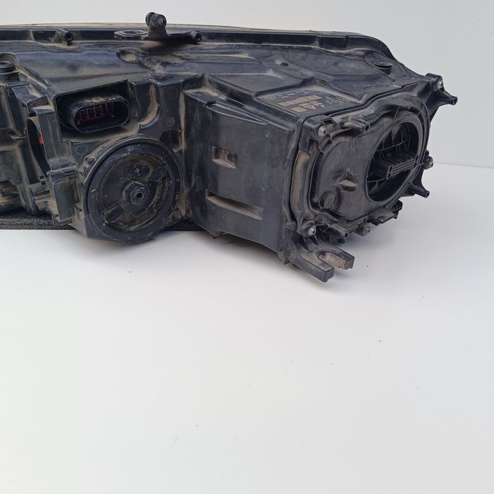 Десен фар Ауди А8 Audi A8 4H фейс Matrix 4H0.941.036