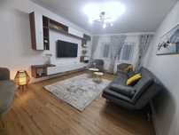 Închiriez apartament luxos cu 3 camere renovat in 2025, et.1 în Alfa