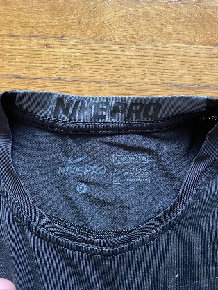 Спортна тениска Nike