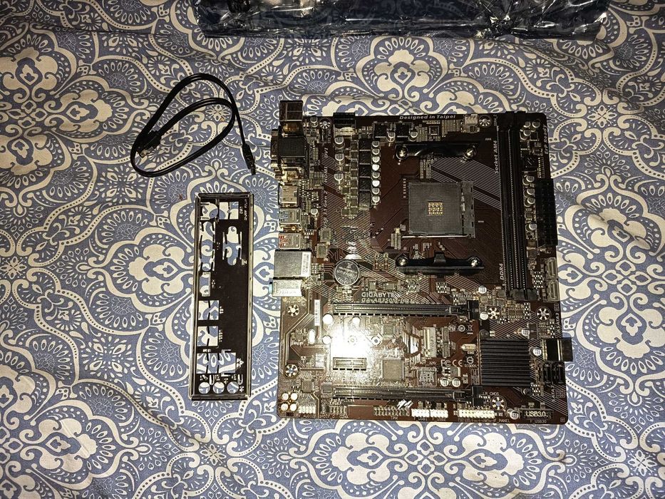 Placa baza gaming, AM4, Gigabyte B350-HD3, slot ssd M2, bios updatat