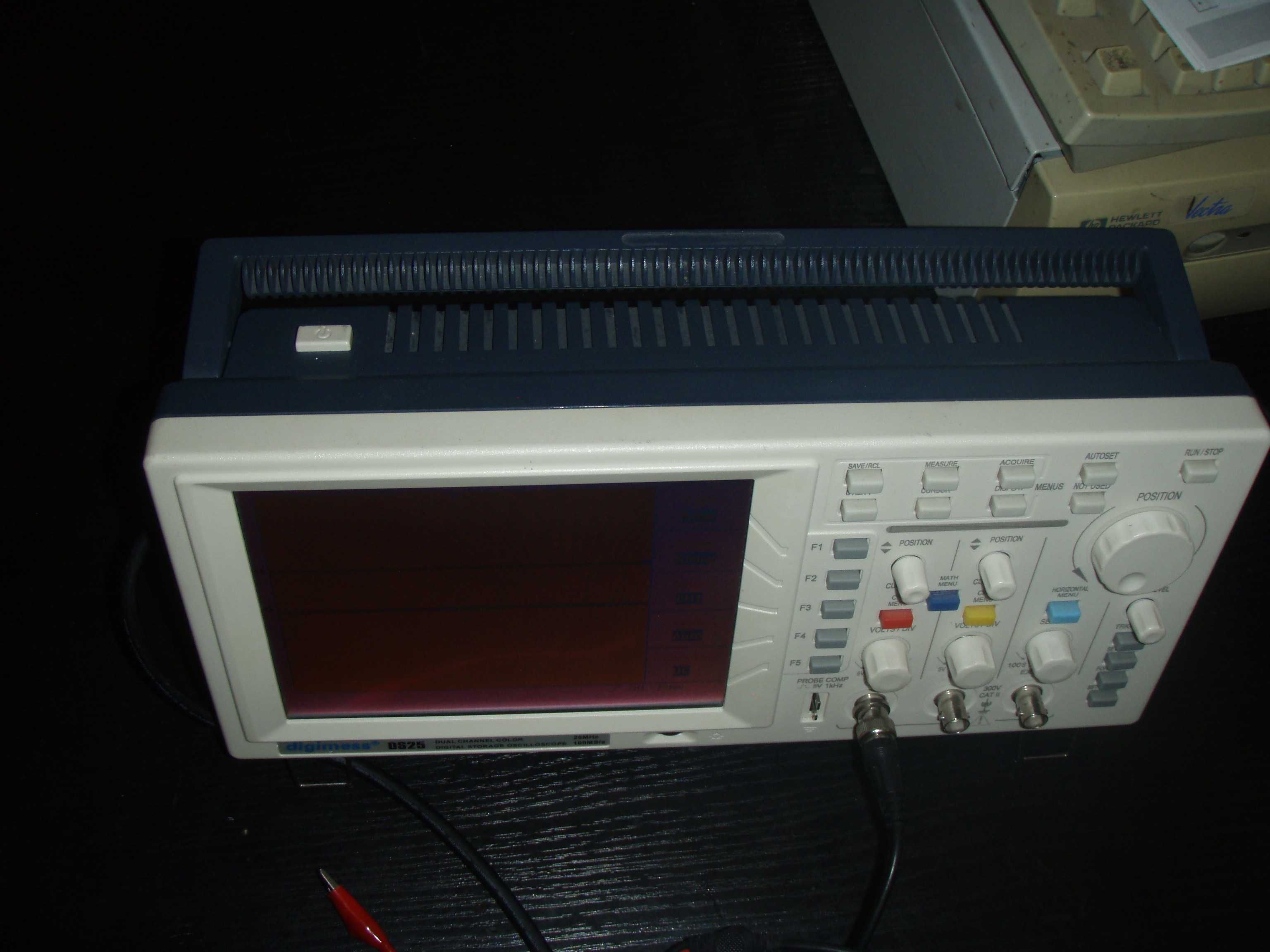 Osciloscop digital color 2 canale 25Mhz 100 MS/s Digimess DS25