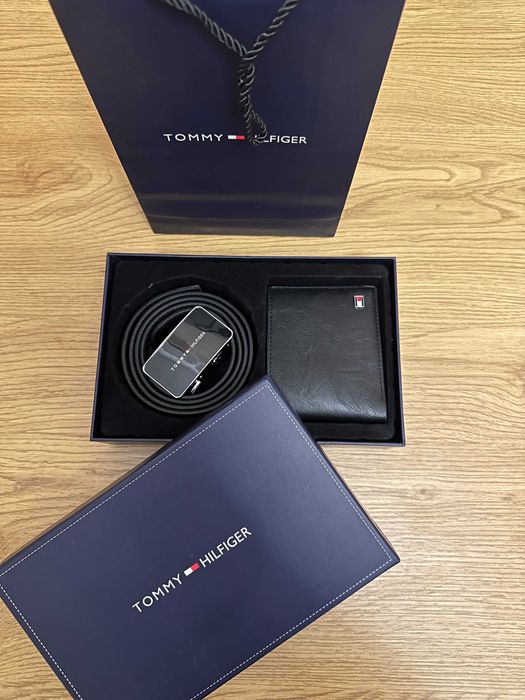 Мъжки колан и портфейл на Tommy Hilfiger