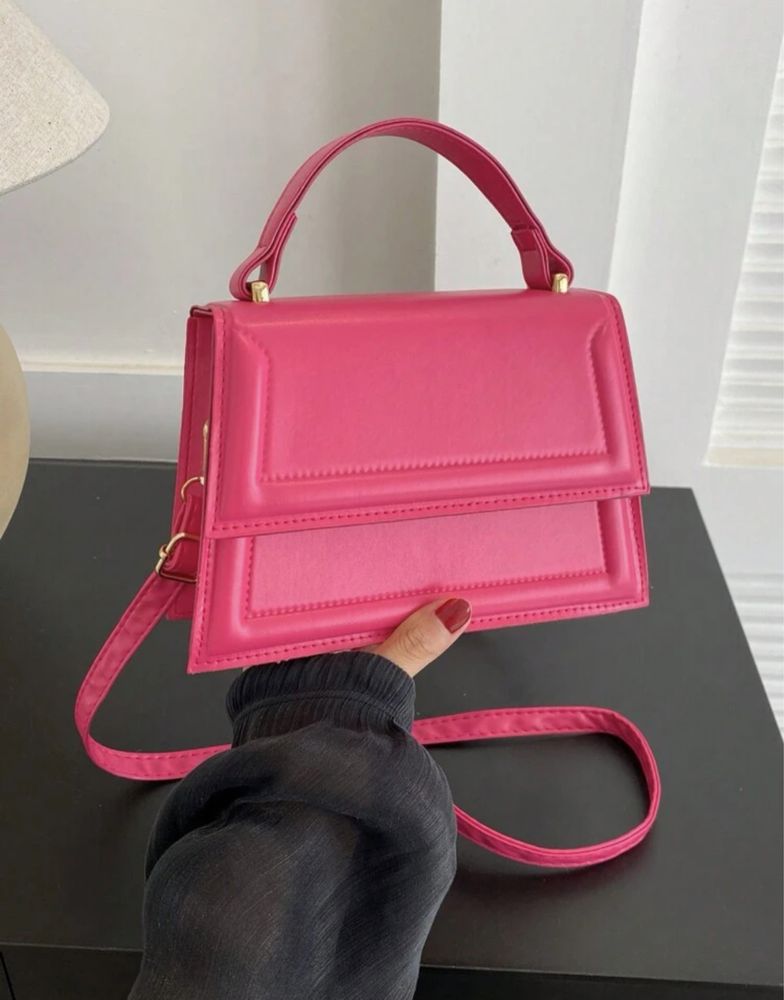 Дамска мини чанта в цикламено розово
