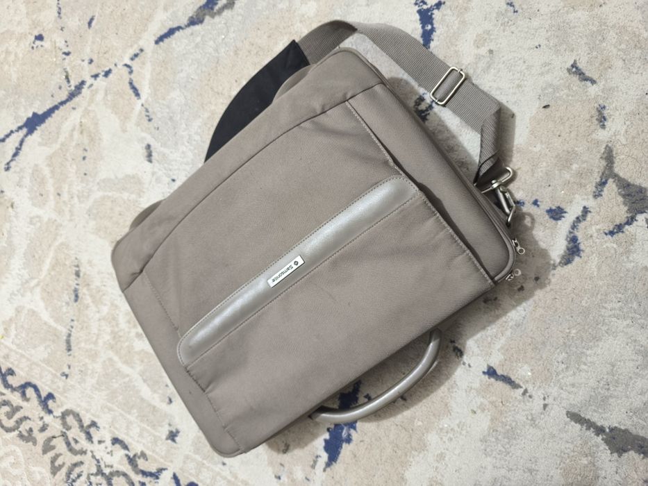 Ноутбук, сумка , вентилятор