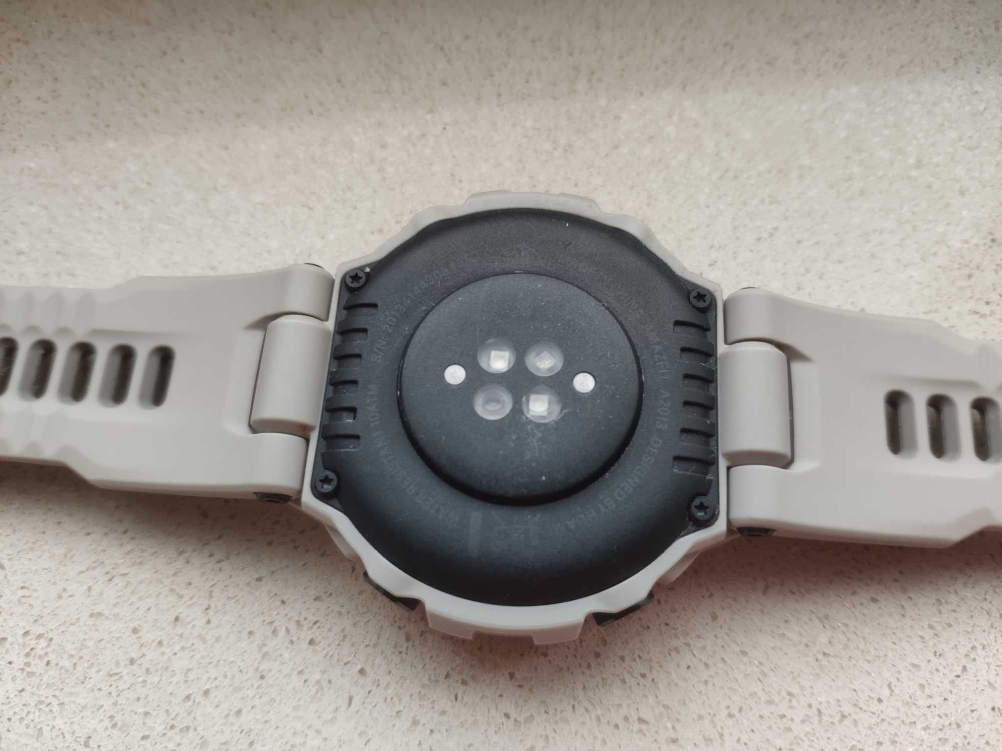 Смарт часовник Amazfit T-Rex