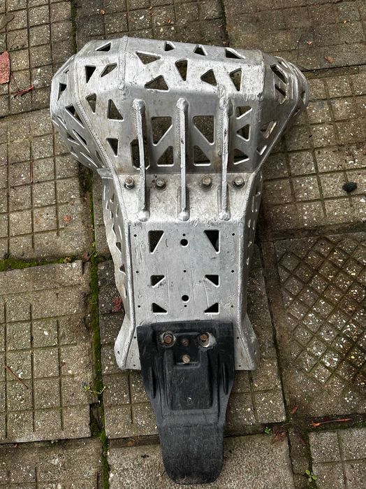 Гард за гайда/двигател KTM/HUSQVARNA 250/300