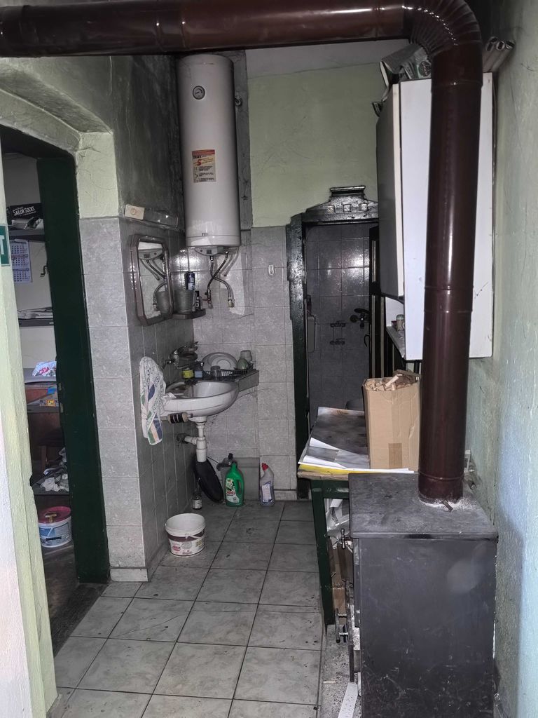 Дава се под наем Къща в Русе, Център - 100 кв.м за 204 € - Снимка #10
