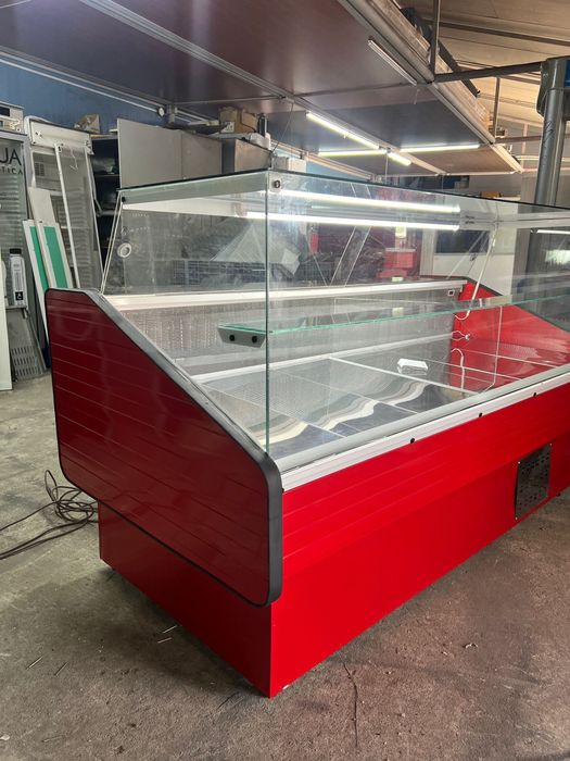 Vitrina frigorifica mezeluri rosie