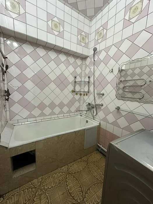 Г.Узаков Орзу чорахада 4 хона 85000 уе