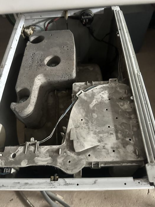 Стиральная машина Indesit на запчасти