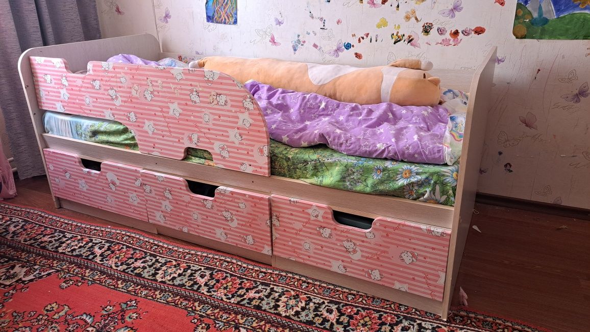 Продам кровать детскую