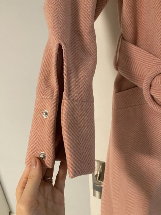 Palton - gros - roz - dungi - marime 36 - cu eticheta