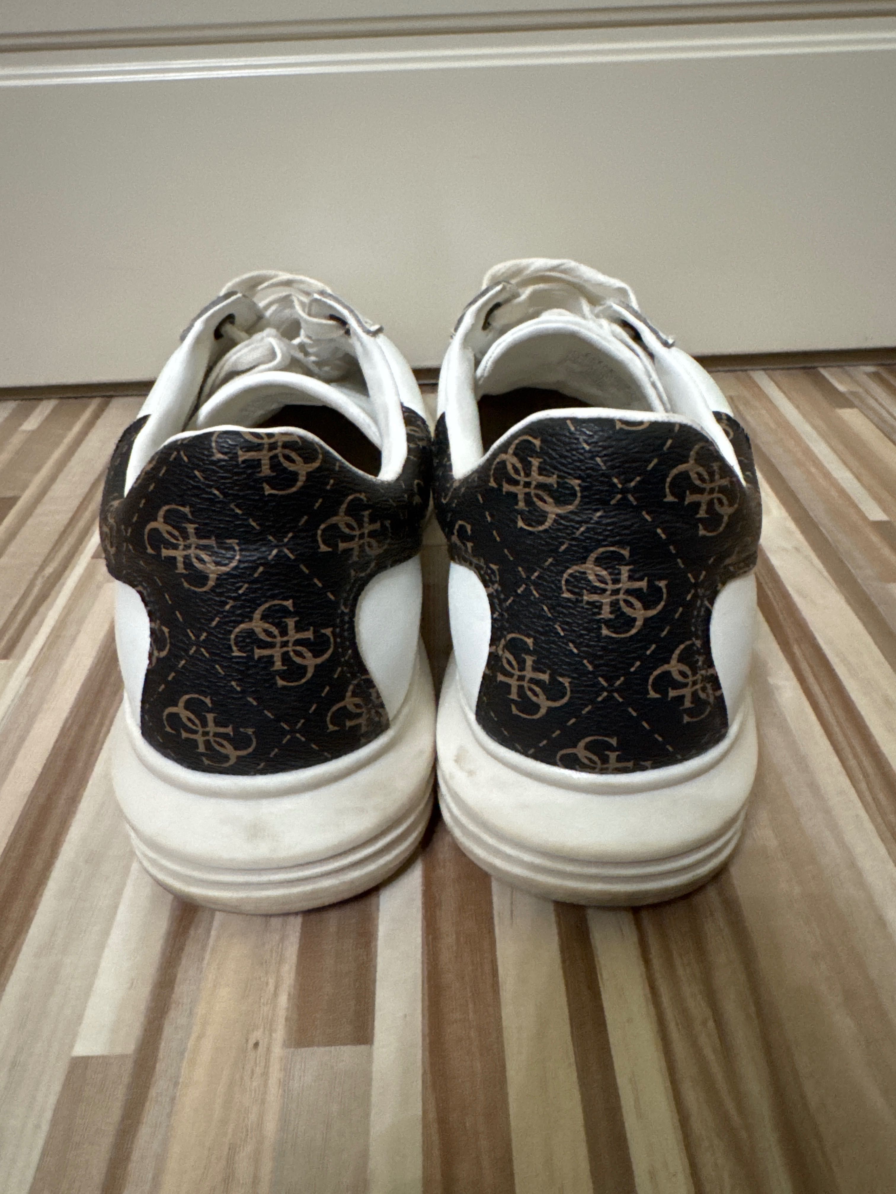 Маратонки Guess Vibo