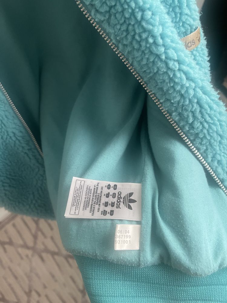 Яке Adidas Адидас S преходно оригинално