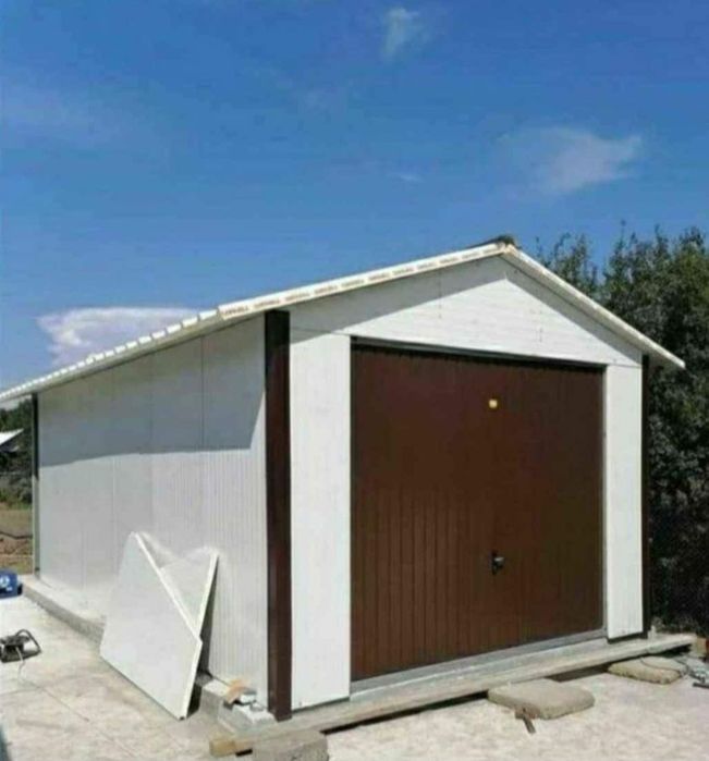 Vând garaje auto din structura metalica si panou sandwich termoizolant