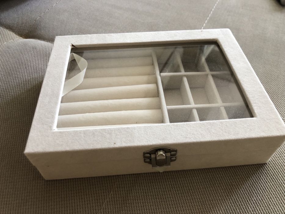 Шкатулка для украшений