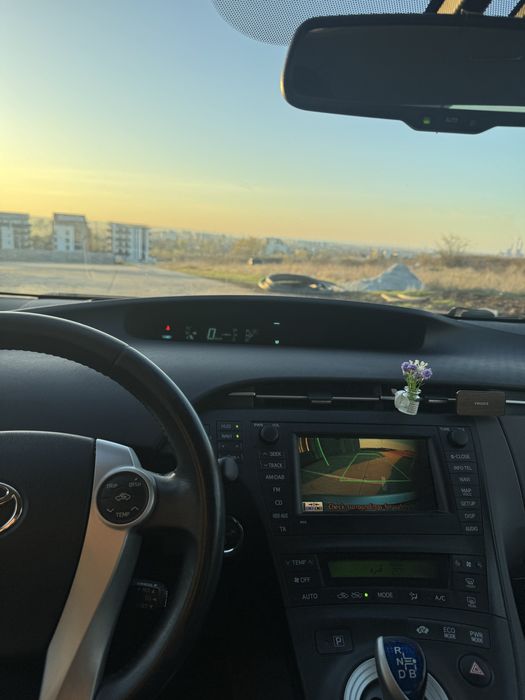 Toyota Prius 3  Hybrid+Benzina