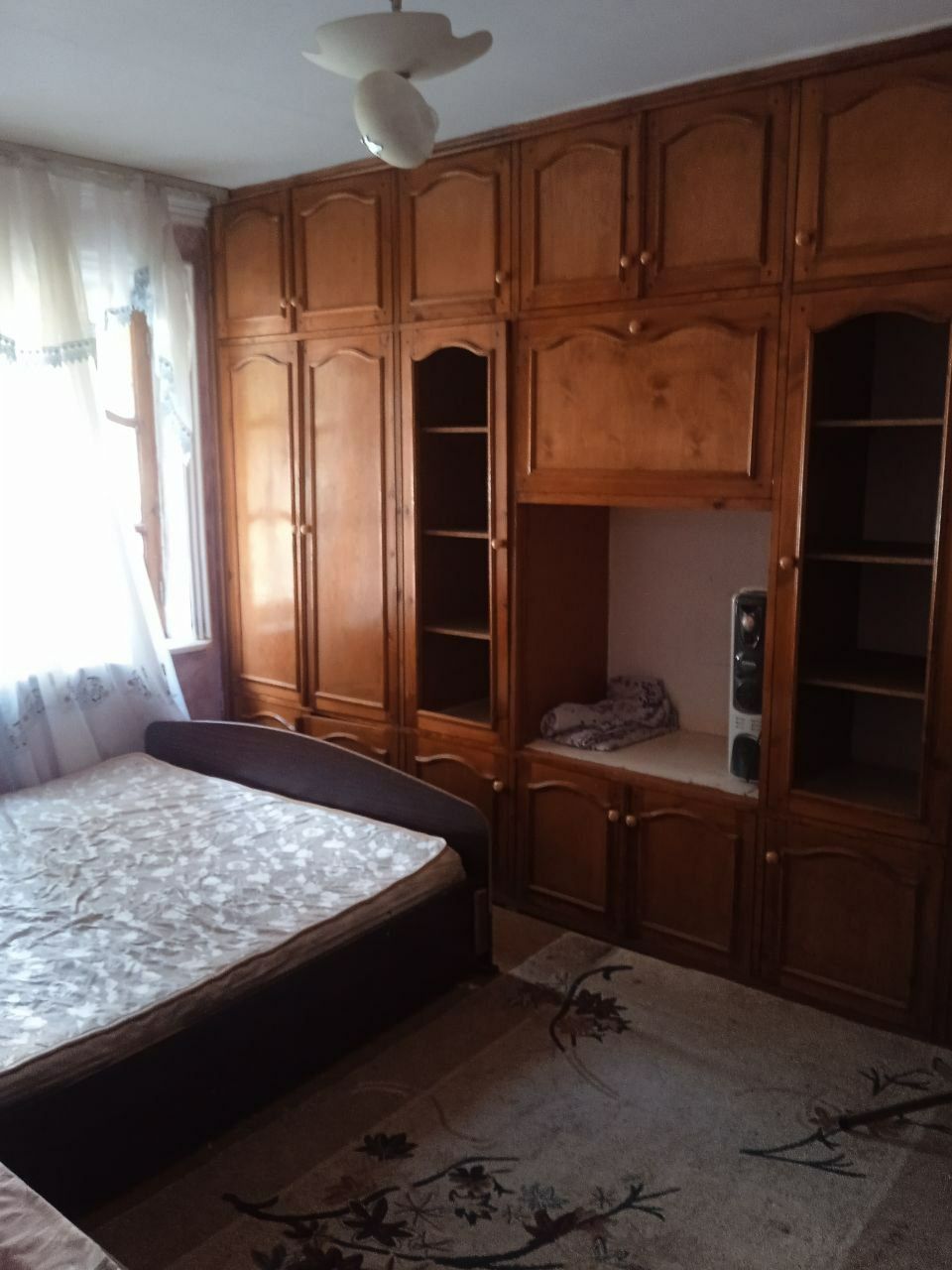 Сдается квартира 1 этаж Вокзал сзади Саодата. 3х комнатная