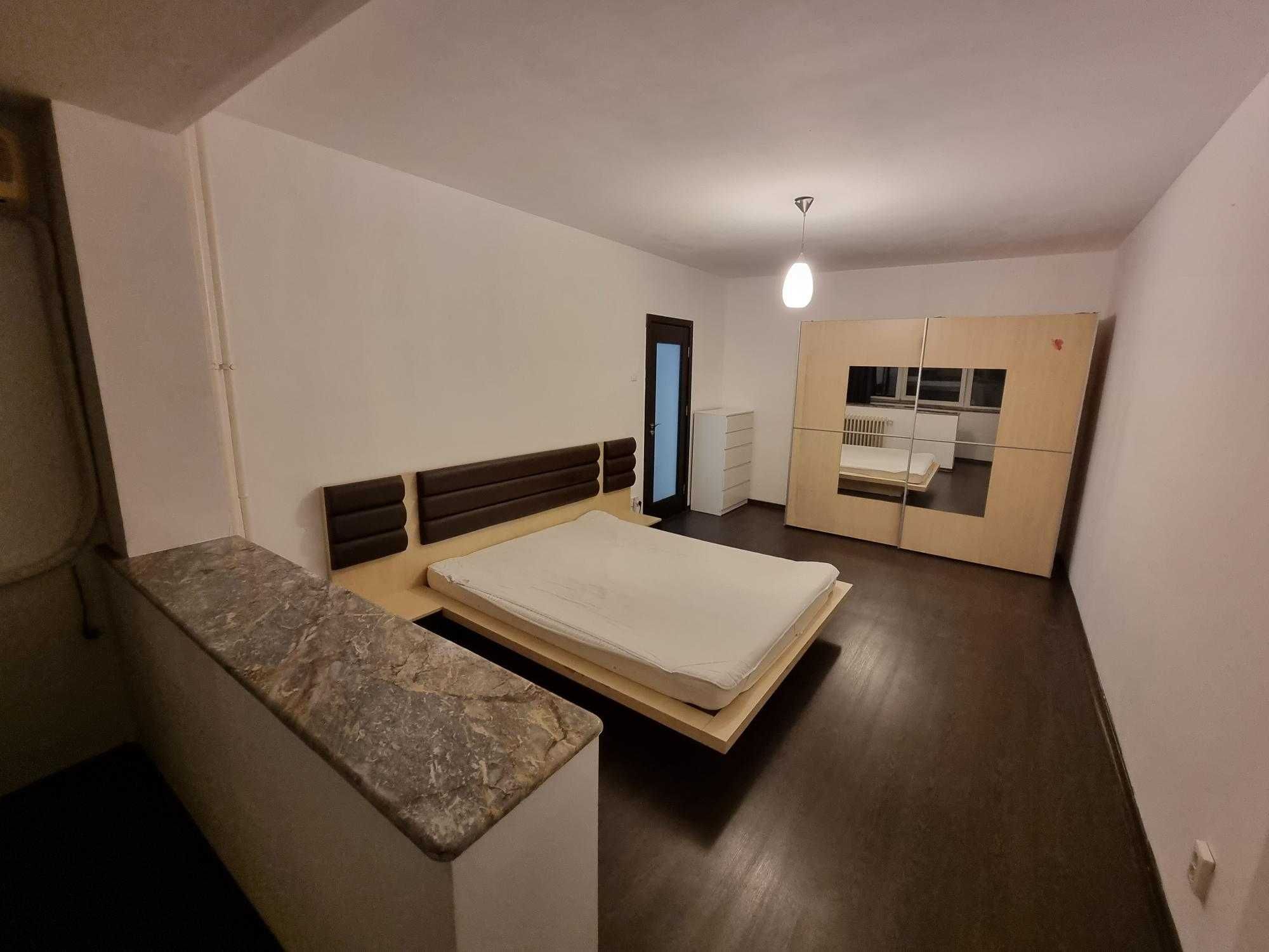Particular inchiriez ap 2 cam Unirii / Cantemir, langa metrou, spatios