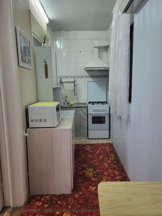 Продаётся 1*2 ком квартира ближе метро Туркестан