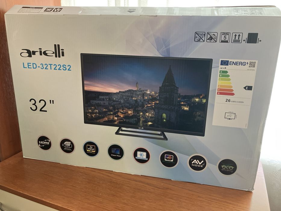 Телевизор Аrieli  Led 32””  -за части