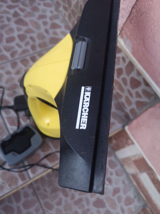 Стъклочистачка Karcher зарядно 2външни Батерии Нов Модел